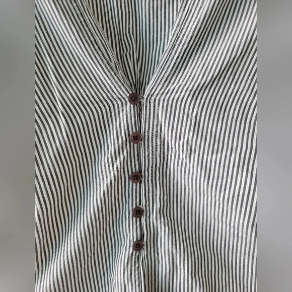 YDE Button Up Stripes Pinstripes Shirt Long Sleeves Button Back Collar  Medium - Picture 9 of 11